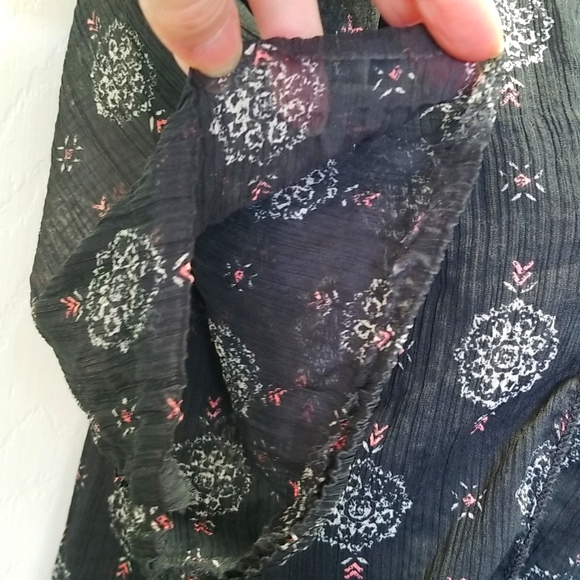 "Mudd" Size M Dark Navy Sheer Boho Top - Picture 7 of 12